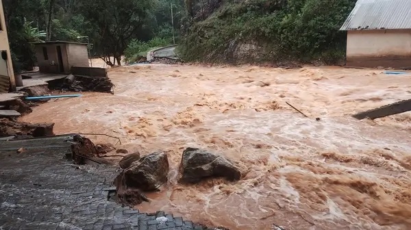 Vargem Alta enfrenta mais uma enchente com organização, união, solidariedade e fé