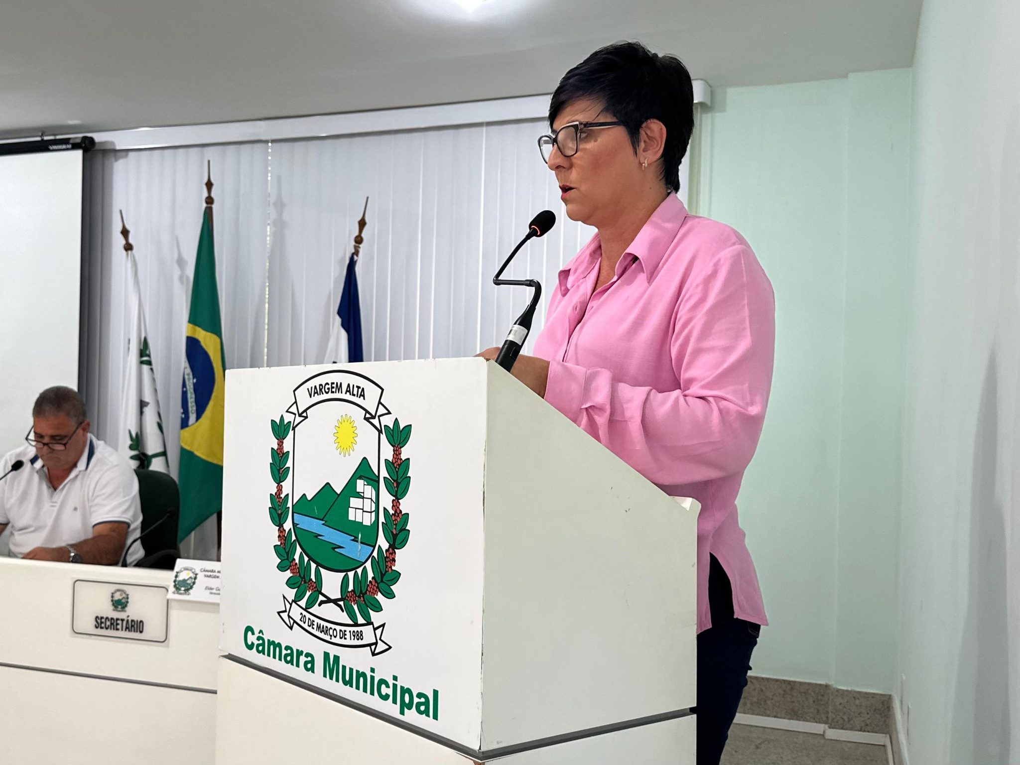 Vereadora Eliane Turini critica adiamento de reajuste salarial e cobra valorização dos servidores públicos de Vargem Alta
