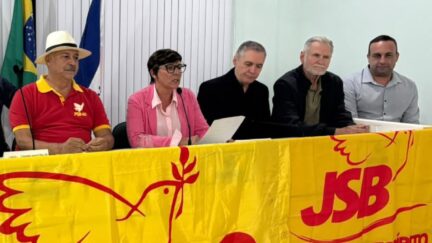 Eliane Turini confirma sua pré-candidatura a deputada estadual em sessão solene de 40 anos do PSB de Vargem Alta